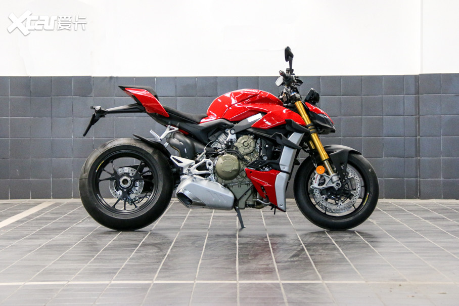 ſStreetfighter V4Ϊ1488mmPanigale V41469mmԳڹ˶ֳԵʮֽգرV4ȽСڳϤıS 1000 RStreetfighter V4ϸҲʵ˶ܵıҪǰᡣ