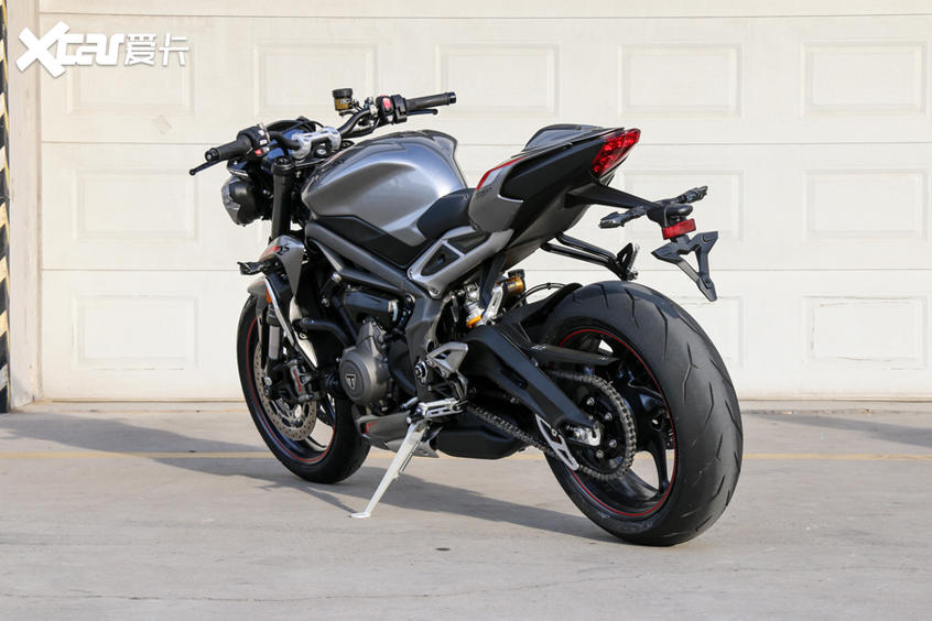 Street Triple RS