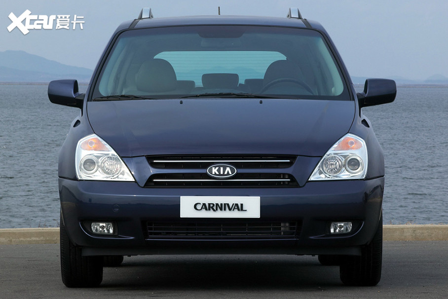 起亚"伤"的太深了,所以第二代嘉华并没有国产,而是以整车进口的方式