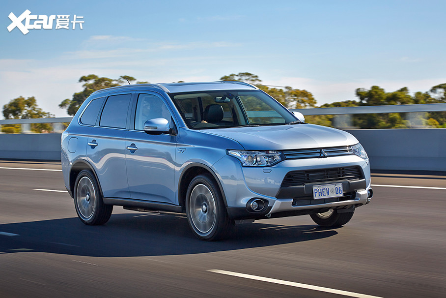 其搭载了2.0l直列四缸mivec908_606