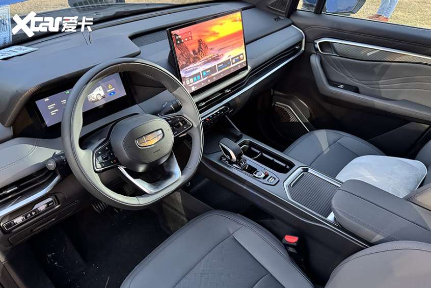 吉利第三代豪越L