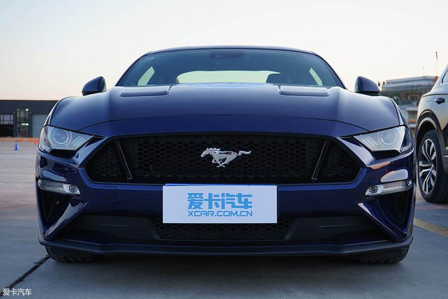 > 年度车型里的大嘴车