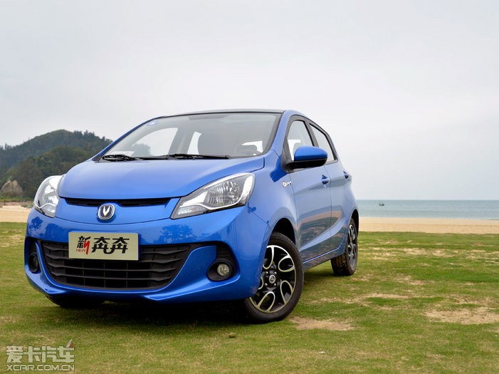 试驾长安新奔奔图片