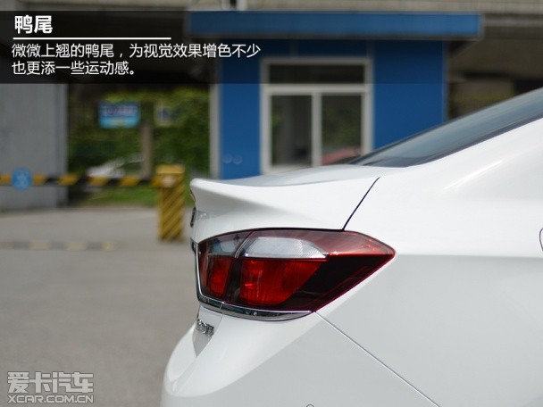上海通用雪佛兰2015款科鲁兹三厢