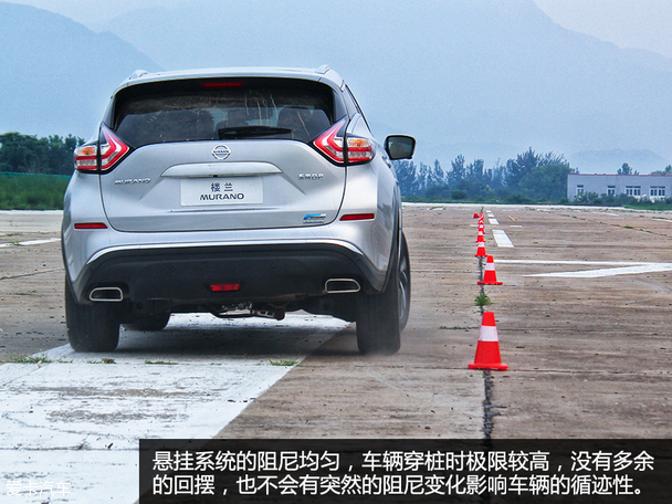 东风日产2015款楼兰