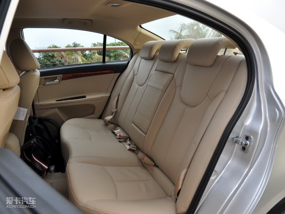 2010款荣威350d 1.5l 自动讯豪版