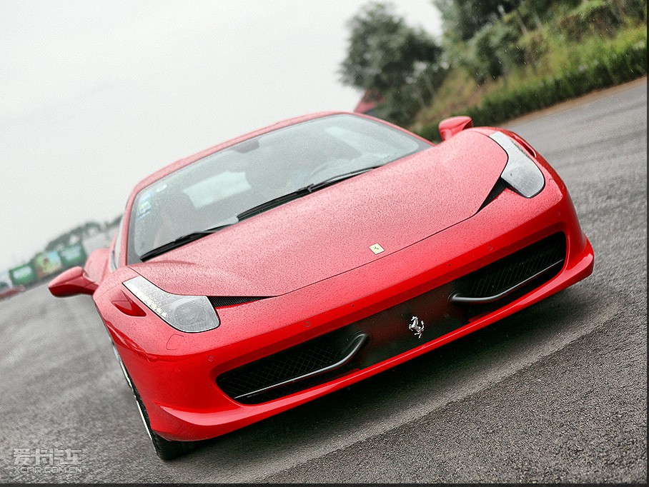 2010458 4.5L Italia