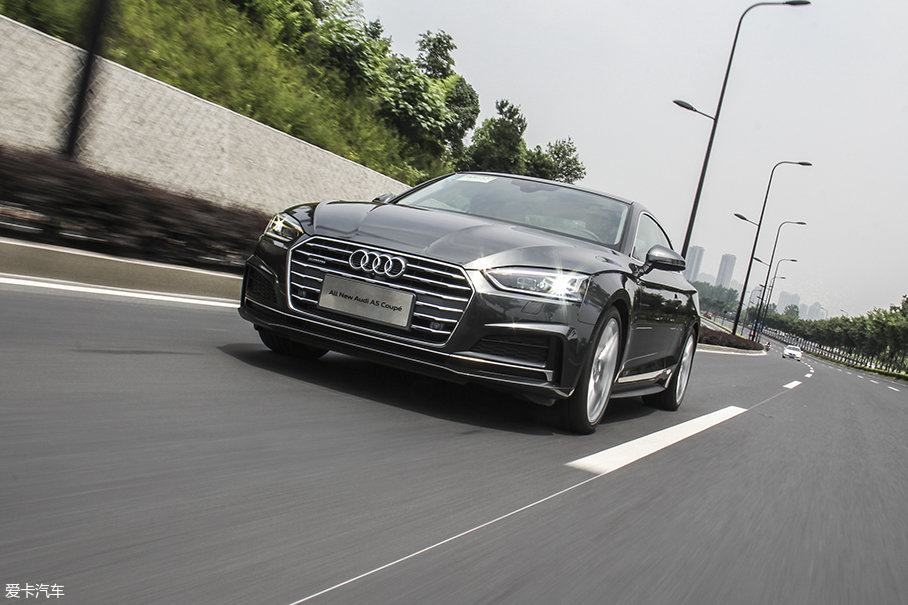 完美主义 爱卡试驾奥迪A5 Coupe 45TFSI