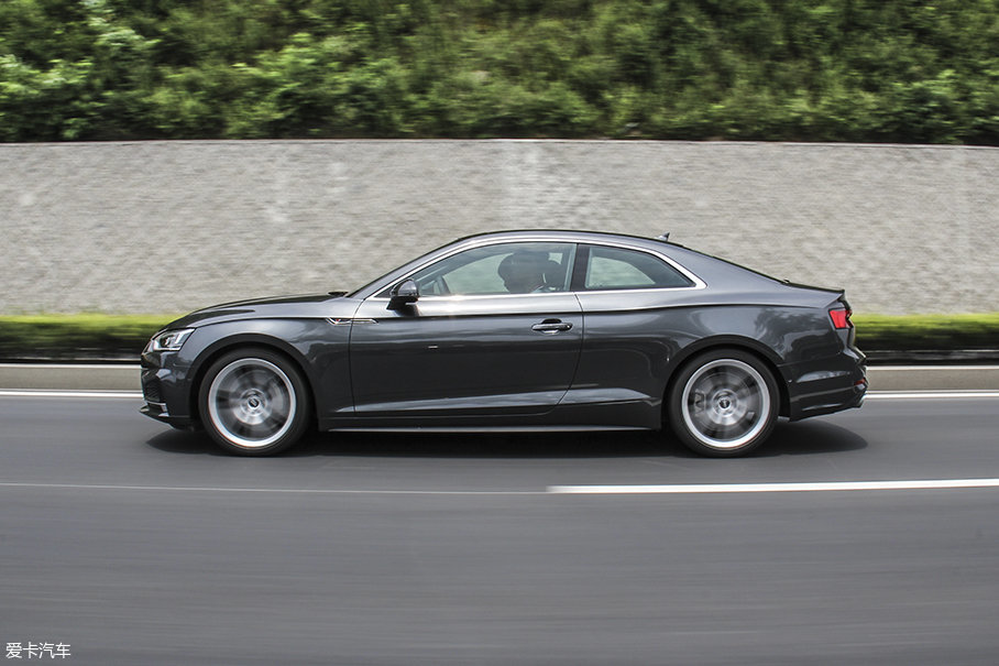 完美主义 爱卡试驾奥迪A5 Coupe 45TFSI