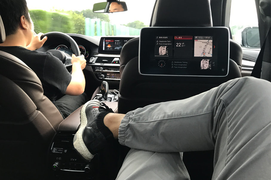 爱卡试全新宝马540li