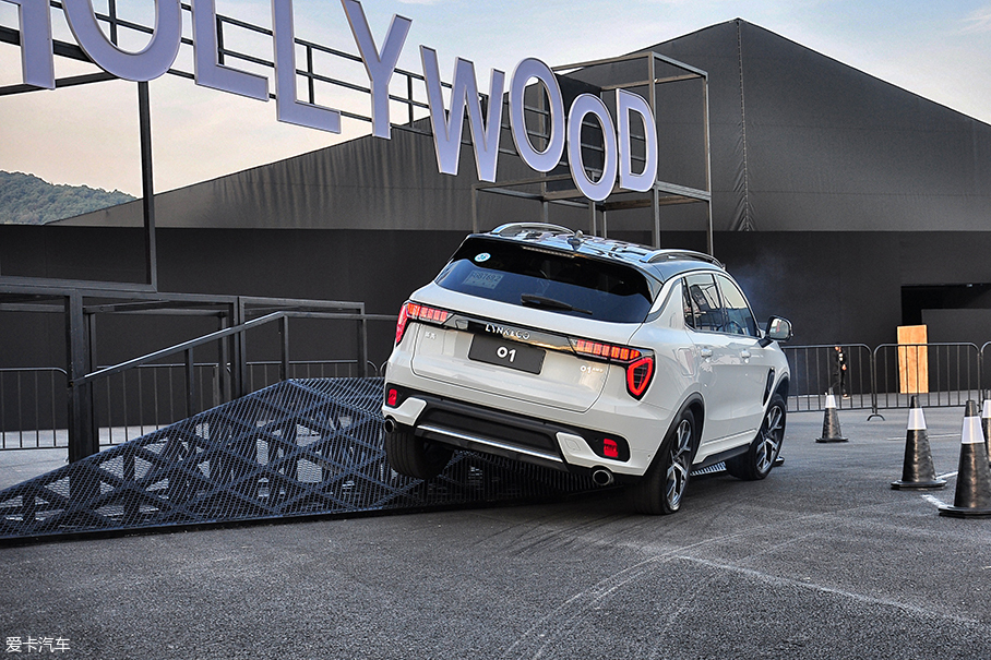 LYNK & CO 领克01