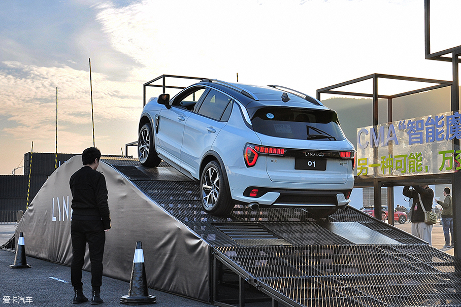 LYNK & CO 领克01