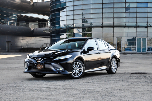 运动×豪华 双管齐下 试驾第八代凯美瑞