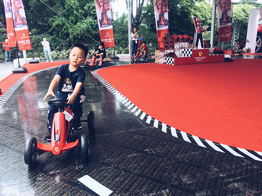 法拉利2015款LaFerrari