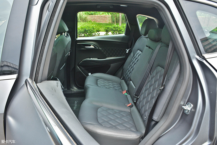 > 爱卡试驾宝沃bx7 ts