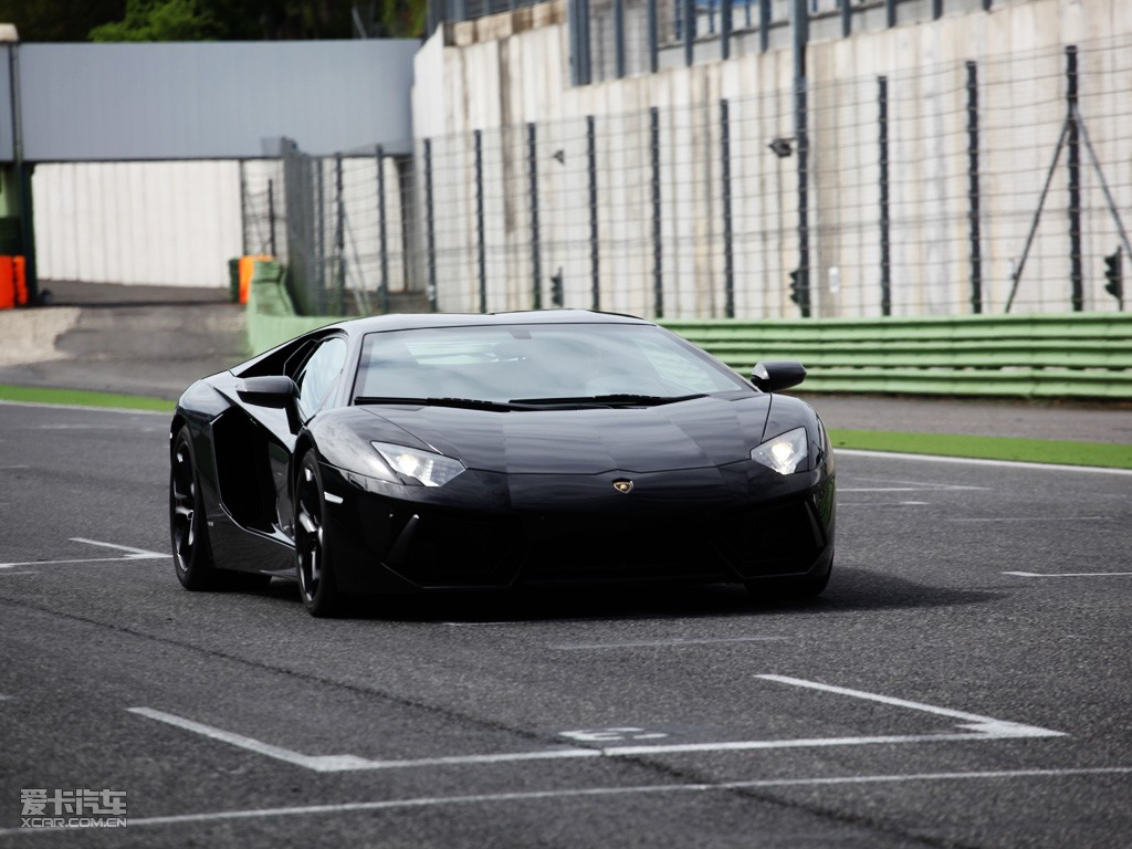 2011Aventador LP 700-4