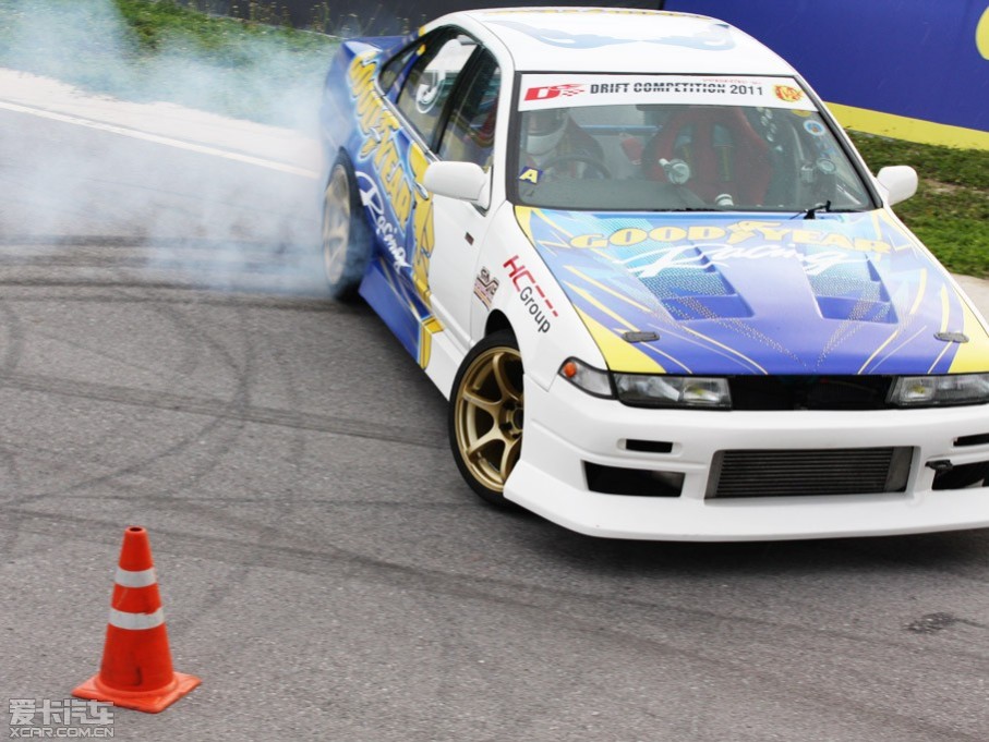 > 体验固特异eagle f1系列