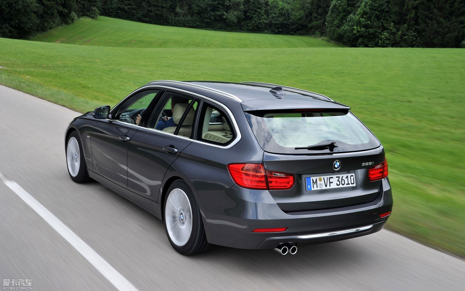 试全新宝马328i旅行车