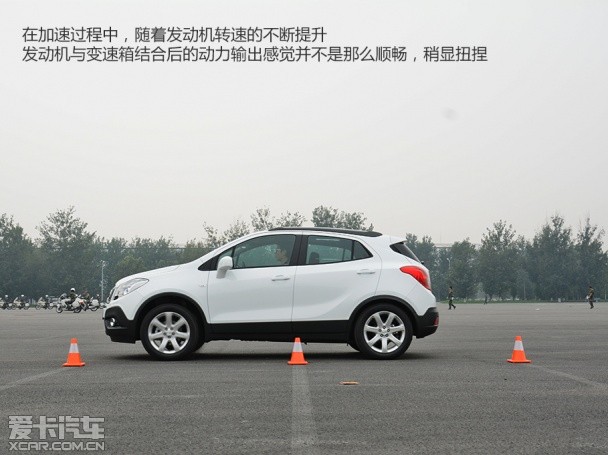 在紧急制动过程中，ABS系统很早便介入工作