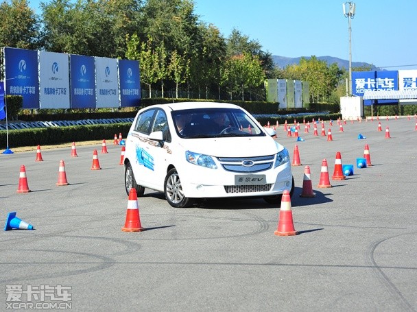 上海通用别克2013款君越eAssist