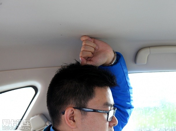 江铃汽车2013款驭胜S350