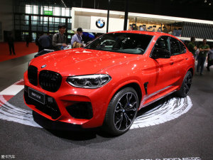 宝马X4 M
