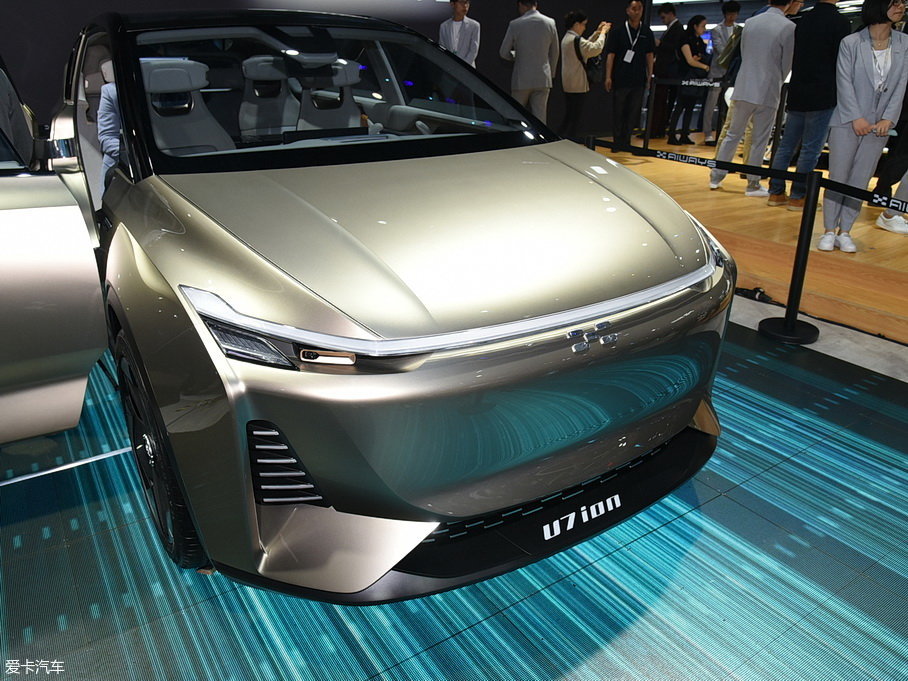 【2019款爱驰u7_2019上海车展_6/163张图片】_汽车图片大全_爱卡汽车
