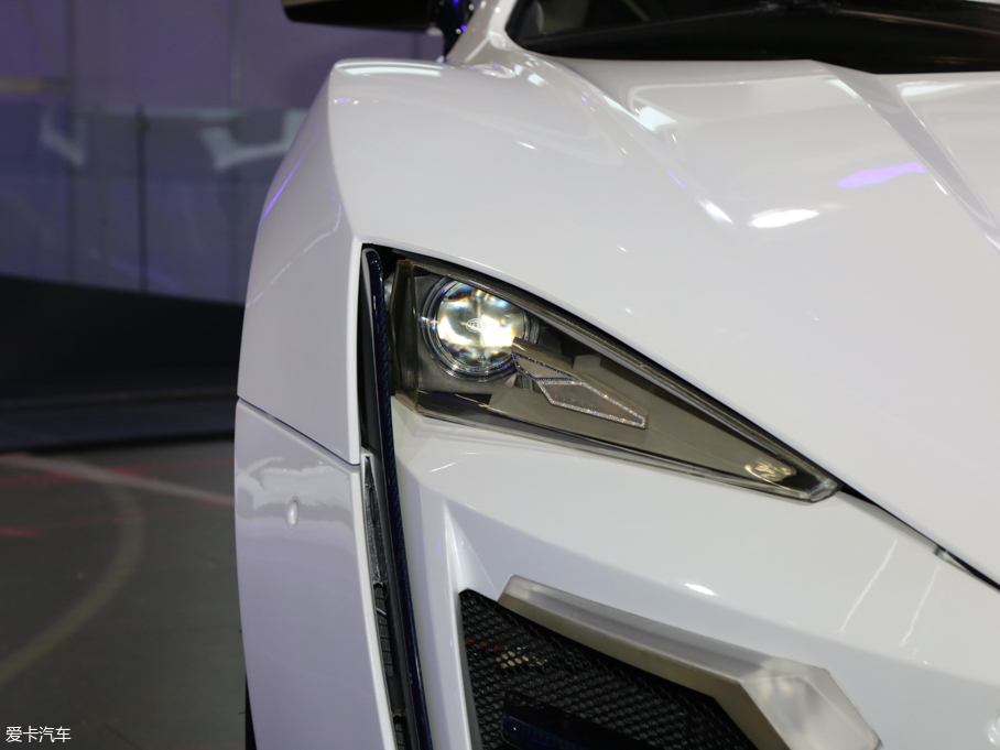 2015Lykan HyperSport 