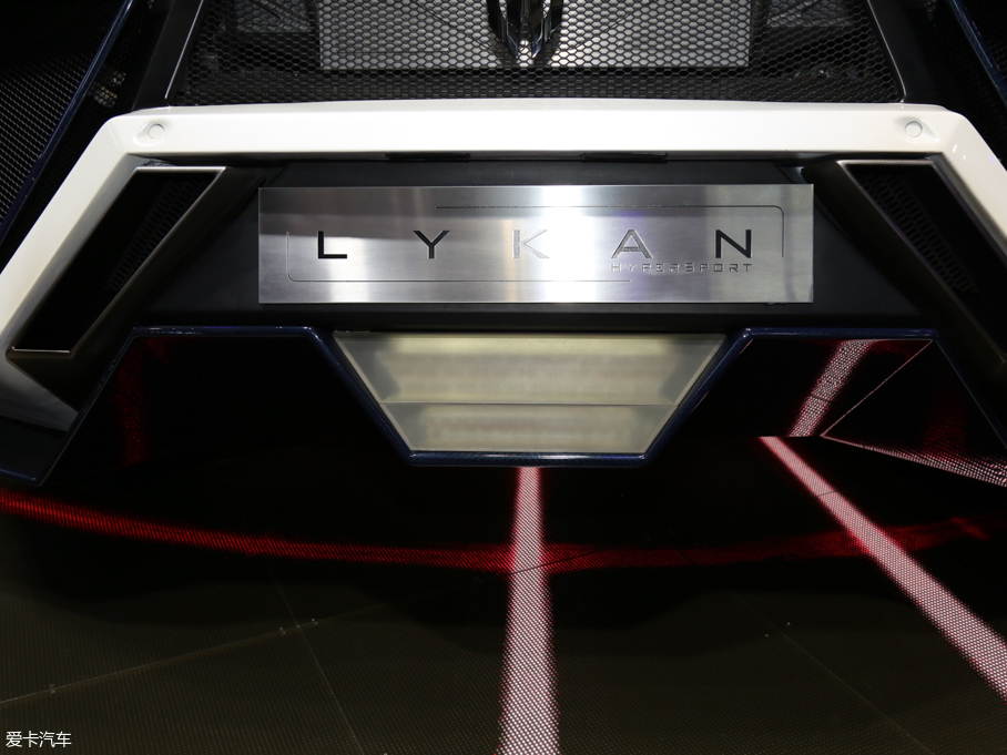 2015Lykan HyperSport 