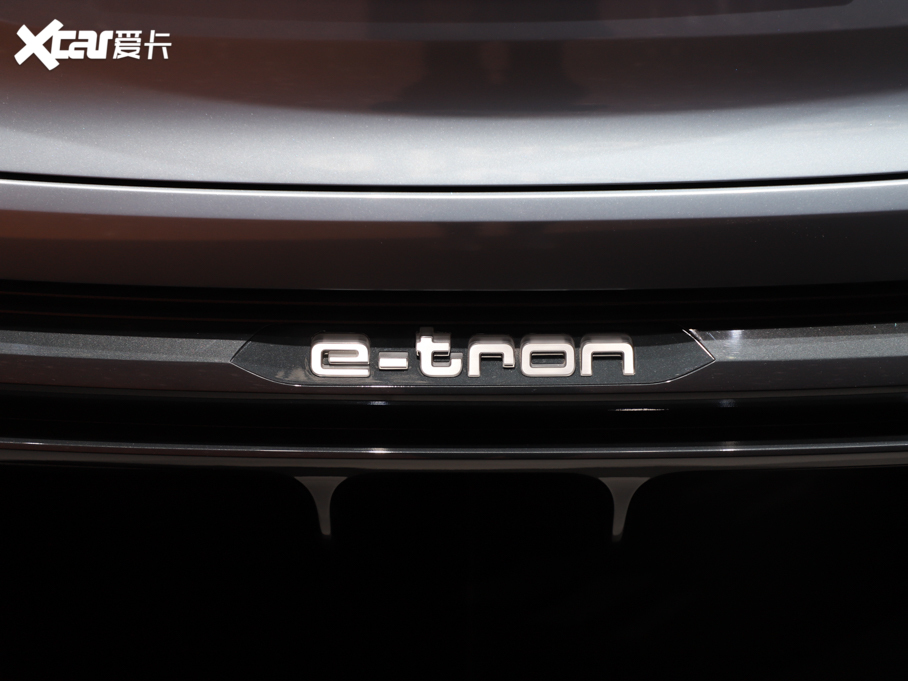 2020µQ4 e-tron() 