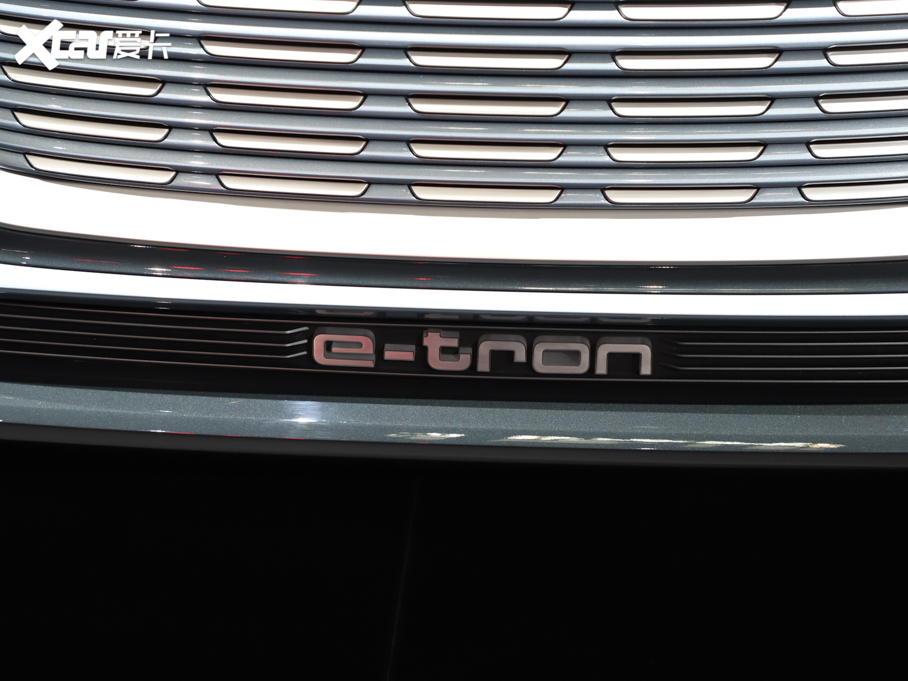 2020µQ4 e-tron() 