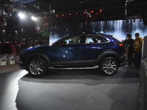 2021ԴCX-30 EV Ϻչ