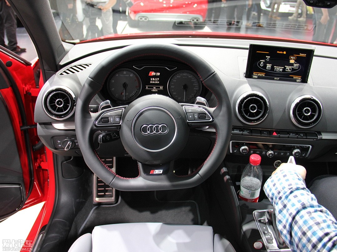 2015µS3 