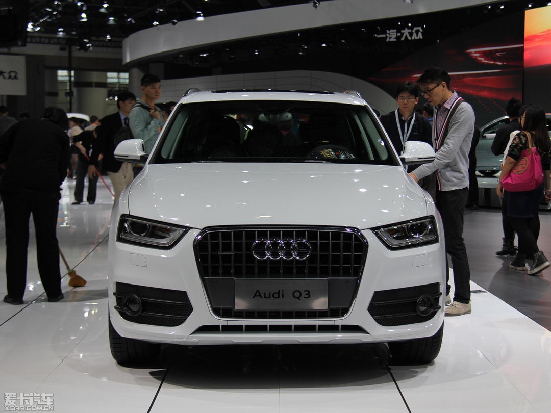 愛卡首頁 汽車圖片 奧迪 奧迪q3 2015款 2020款奧迪q3 45 tfsi