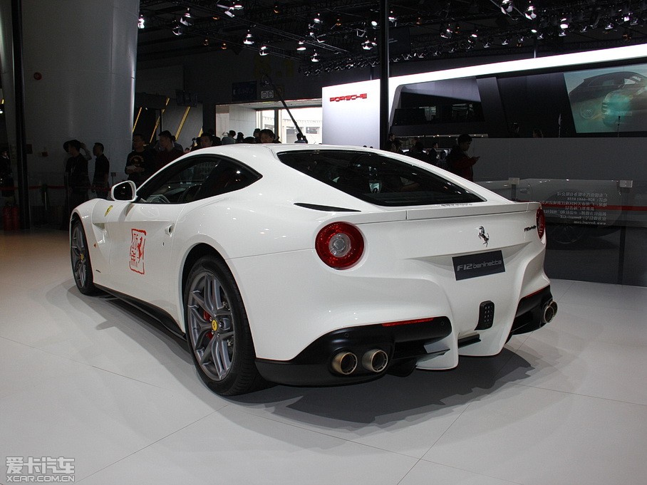 2014F12berlinetta 