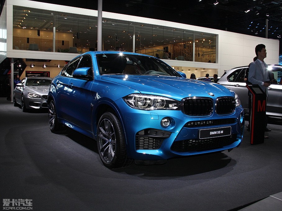 2015X6 M 4.4 V8