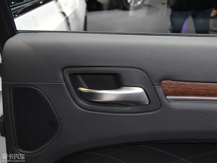 2015˹300C() 