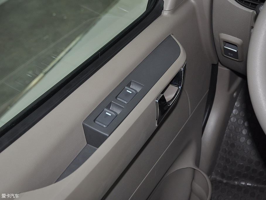 2016ͨMAXUS V80 