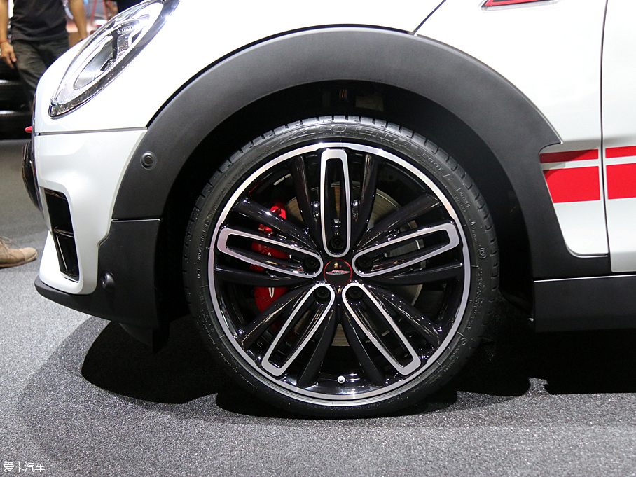 MINI全新CLUBMAN JCW巴黎车展静评