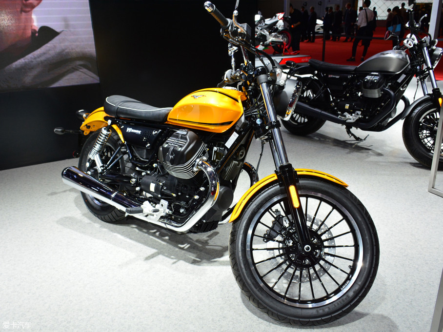 Moto Guzzi V9 Roamer