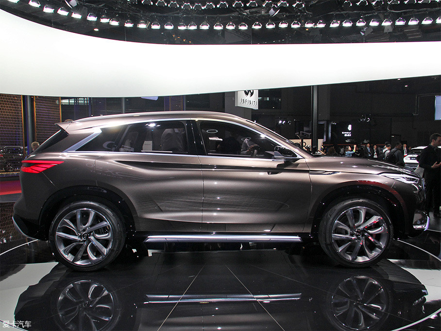 QX50ĲúQX Sport Inspirationͬ˫ƣ͹Ҵ׳ͼлܿQX50ûгŰһƣ䳵ž忪ʽö֪