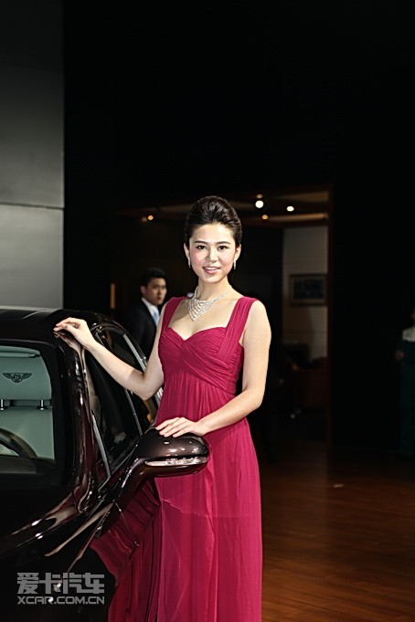 爱卡首页 汽车图片 车展车模 宾利 > 宾利车模