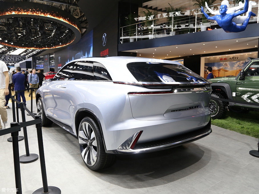 > 2018款offspace suit