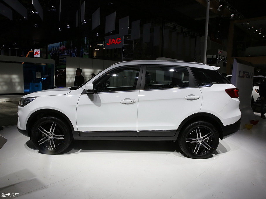 【2018款力帆x70_2018北京车展_4/78张图片】_汽车图片大全_爱卡汽车