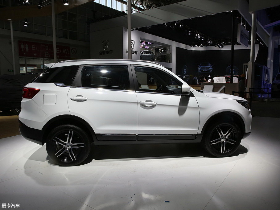 【2018款力帆x70_2018北京车展_7/78张图片】_汽车图片大全_爱卡汽车