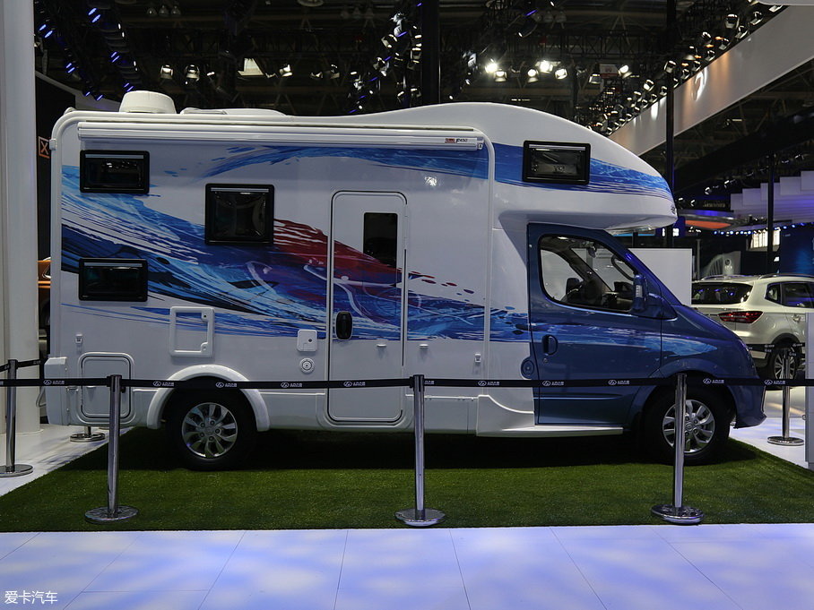 2015;EV80 