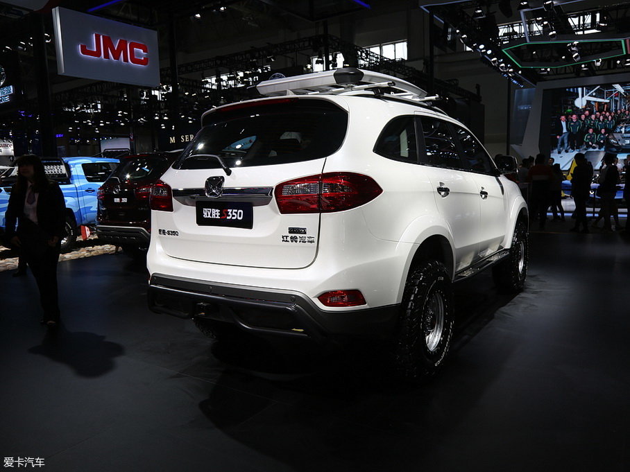 爱卡首页  2018年北京车展  网上展厅  江铃 > 2017款新驭胜s350