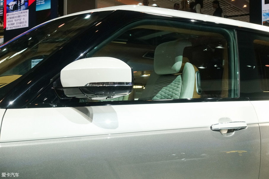 > 评路虎揽胜sv coupe