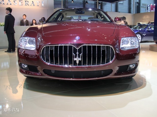 4月19日,玛莎拉蒂在2011上海车展上正式推出quattroporte总裁全球荣誉