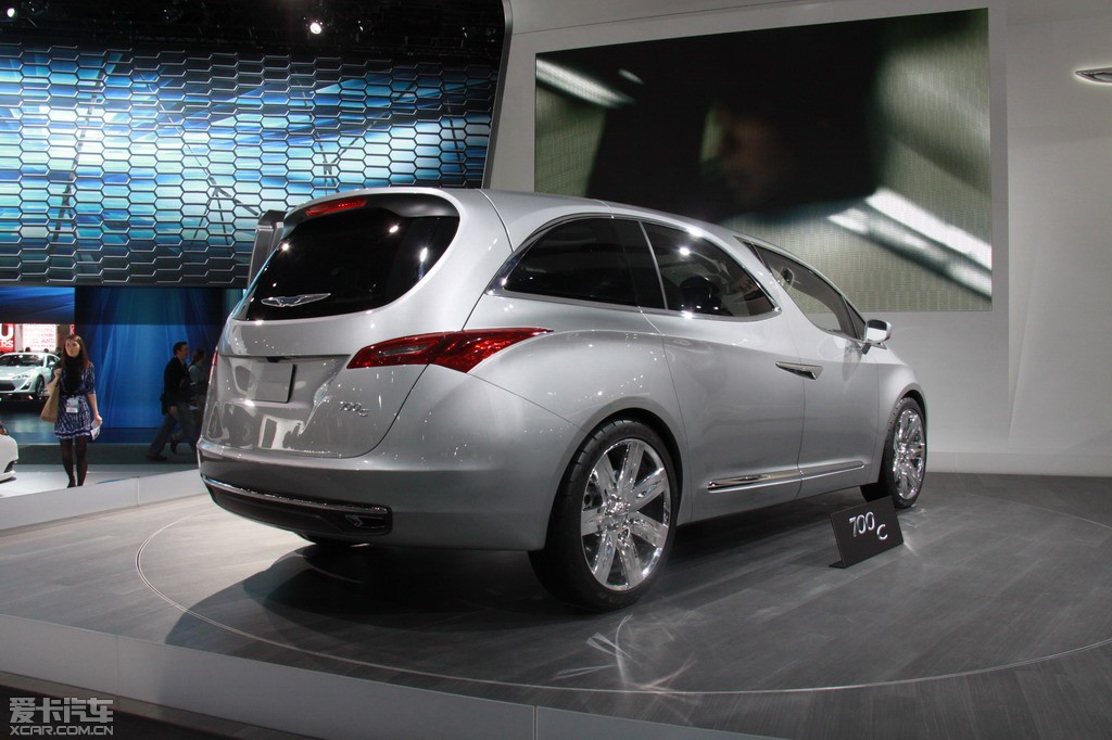 > 克莱斯勒700c概念车发布